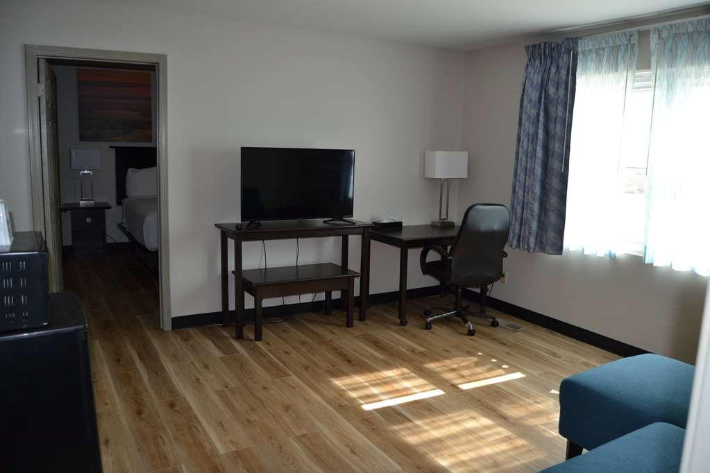 Days And By Wyndham Hotel