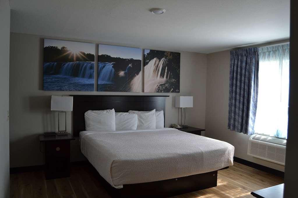 Days And By Wyndham Hotel Sikeston