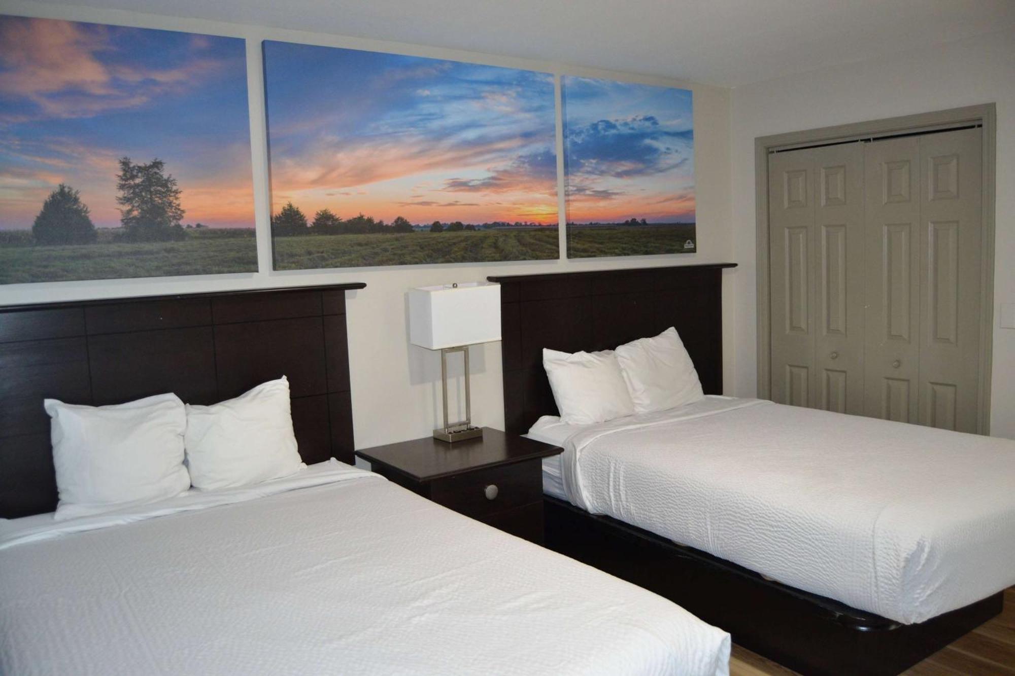 Days And By Wyndham Hotel