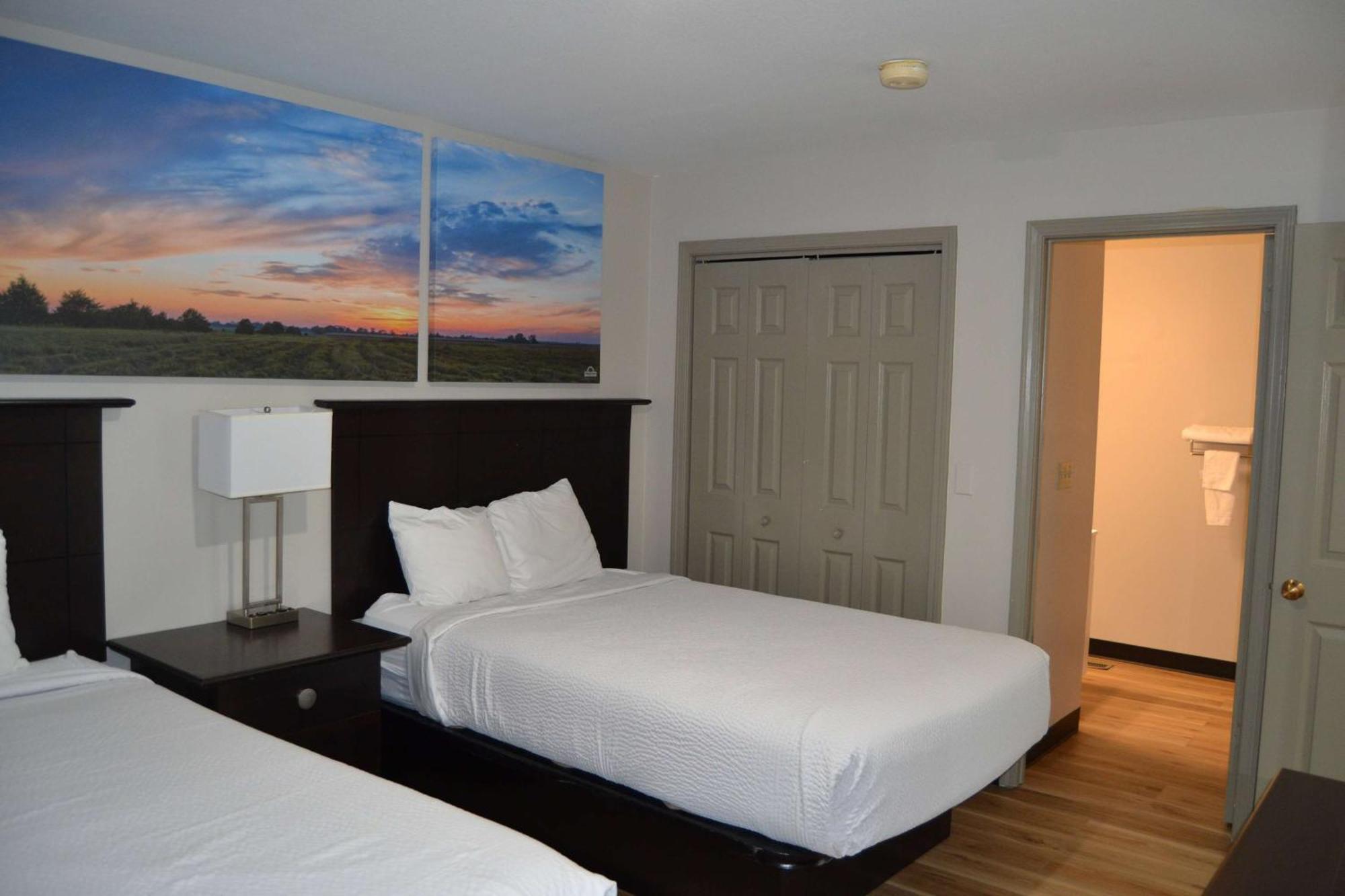 Days And By Wyndham Hotel